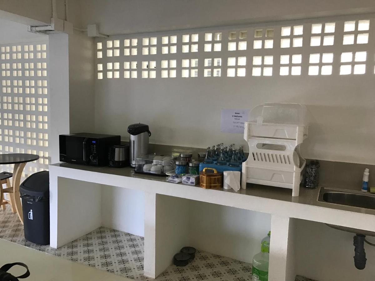 Hostel Baan Ploy In (Adults Only) Chiang Mai Exterior foto