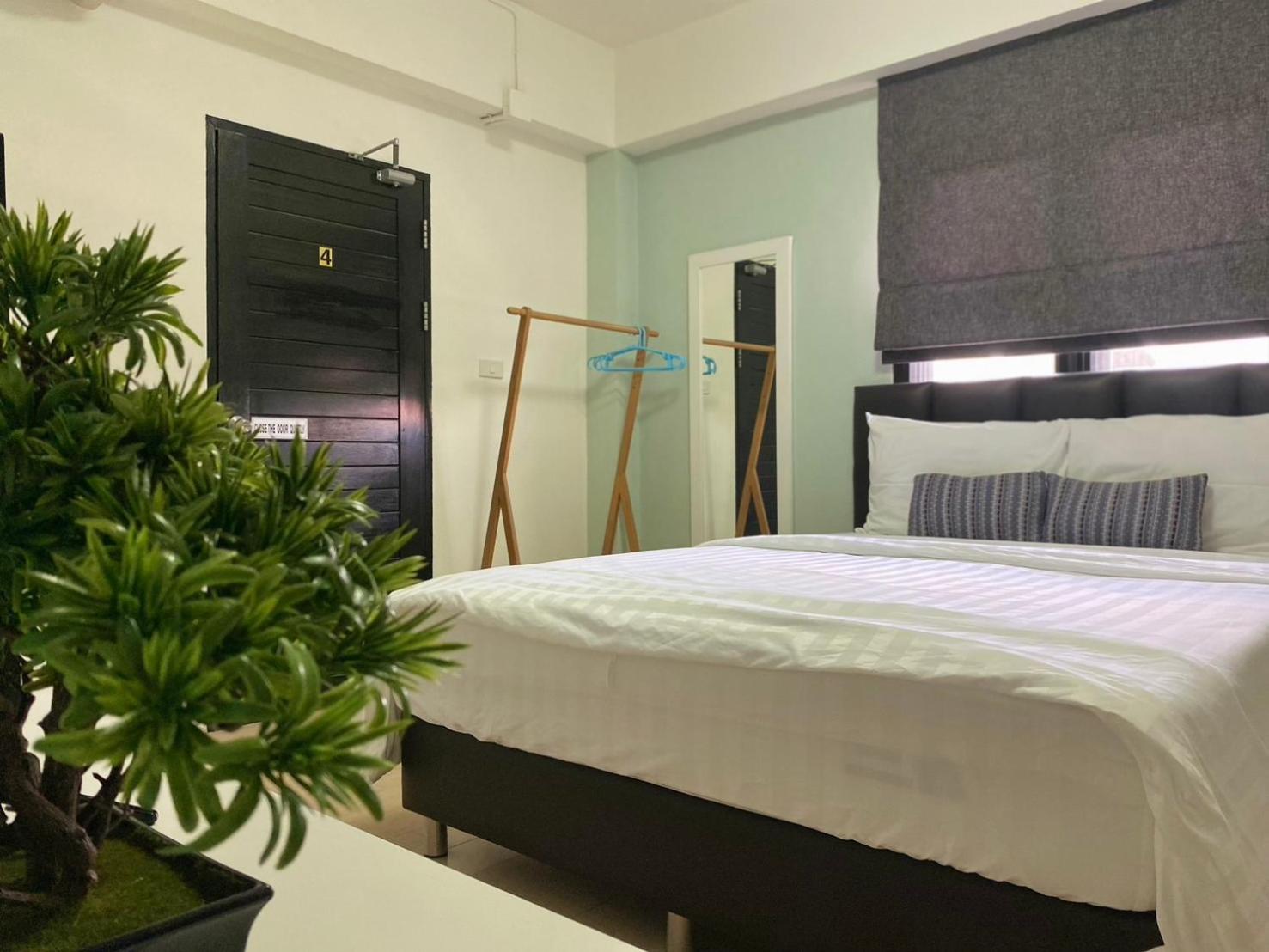 Hostel Baan Ploy In (Adults Only) Chiang Mai Exterior foto