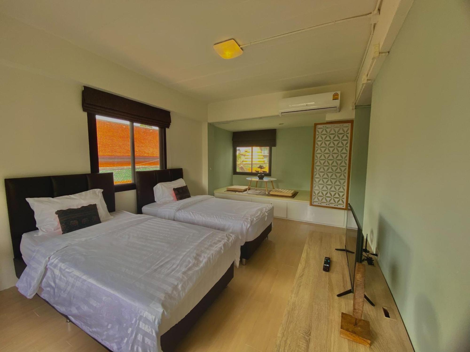 Hostel Baan Ploy In (Adults Only) Chiang Mai Exterior foto
