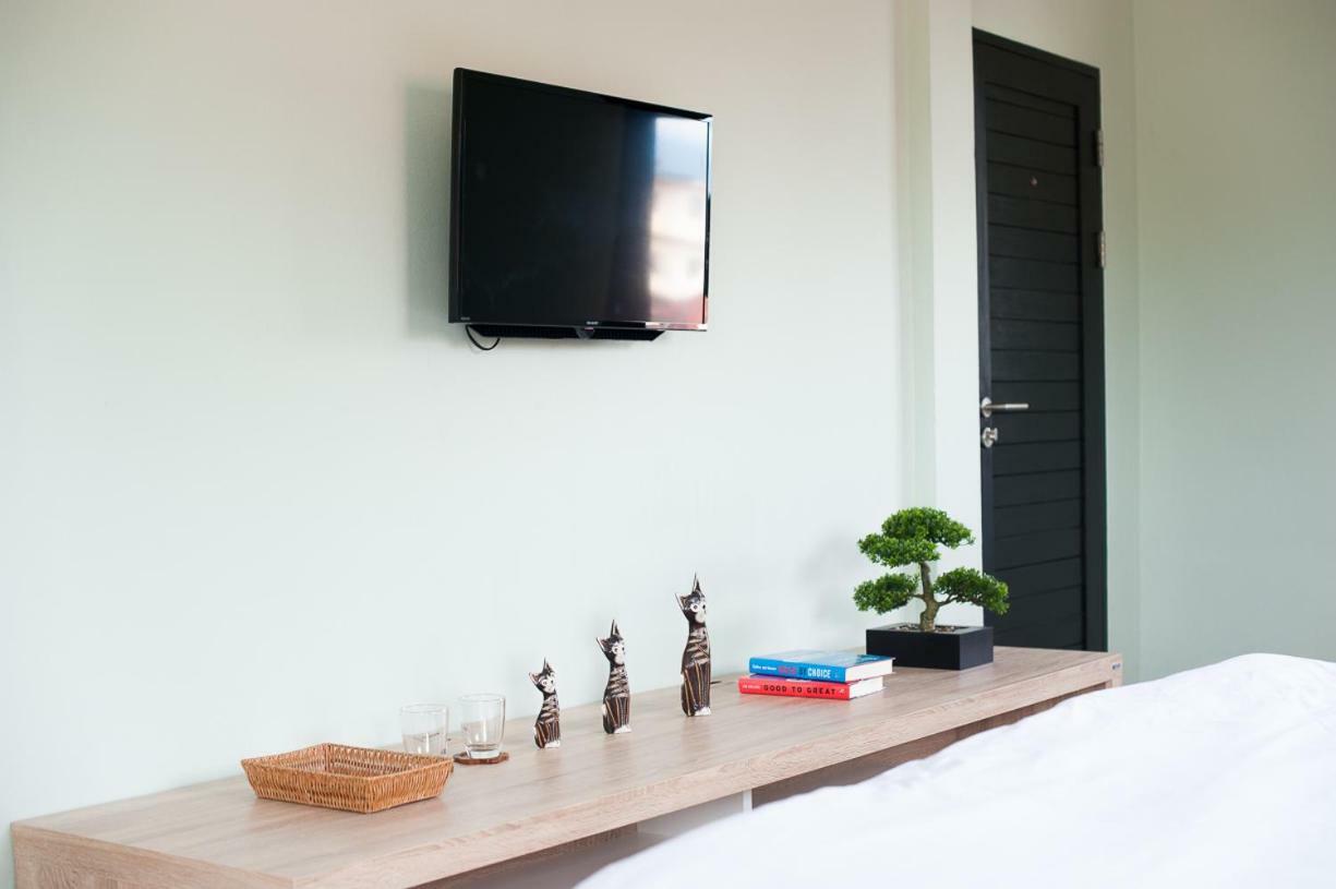 Hostel Baan Ploy In (Adults Only) Chiang Mai Exterior foto
